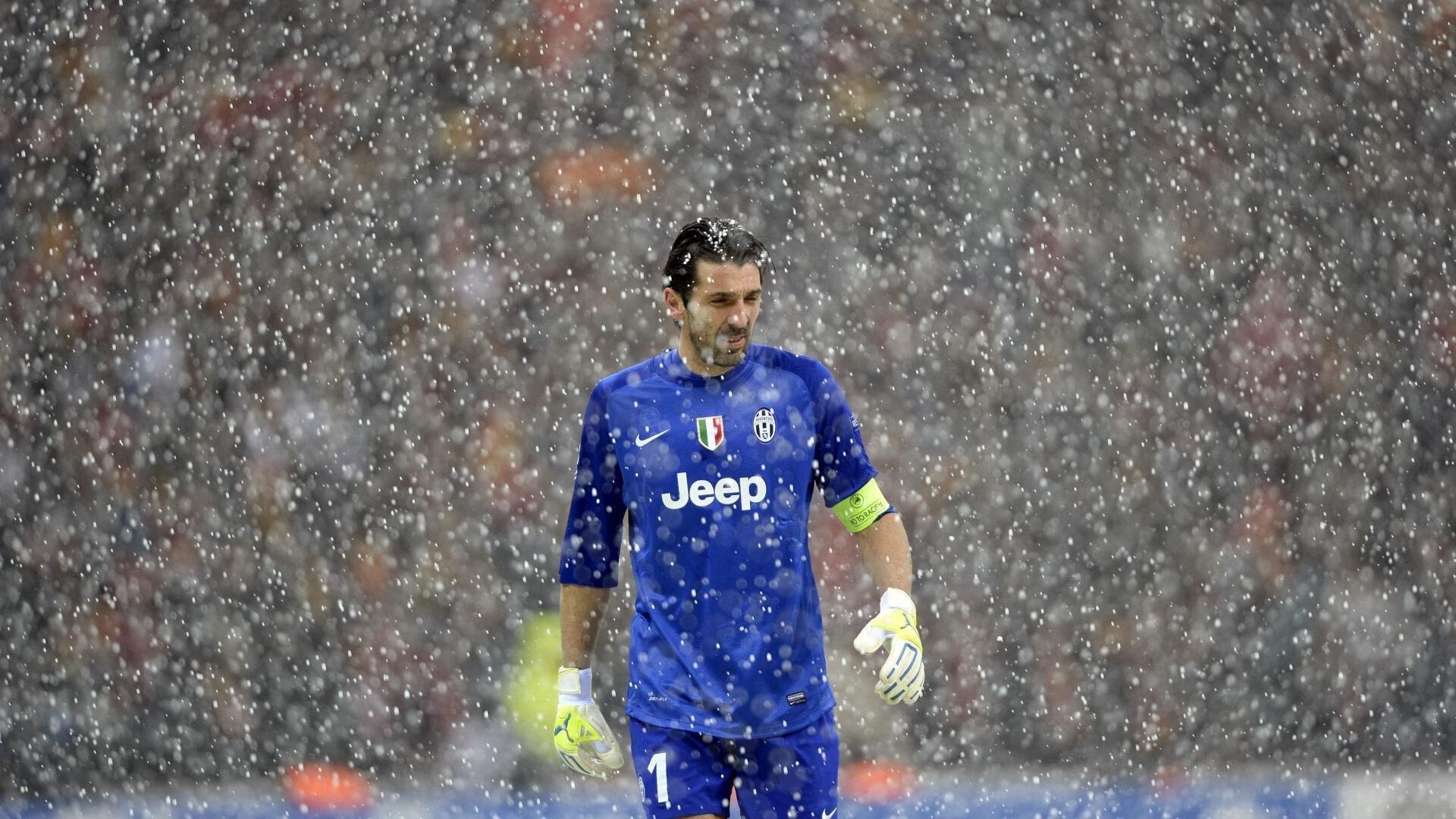 英雄联盟全球总决赛，巅峰对决引爆电竞狂潮