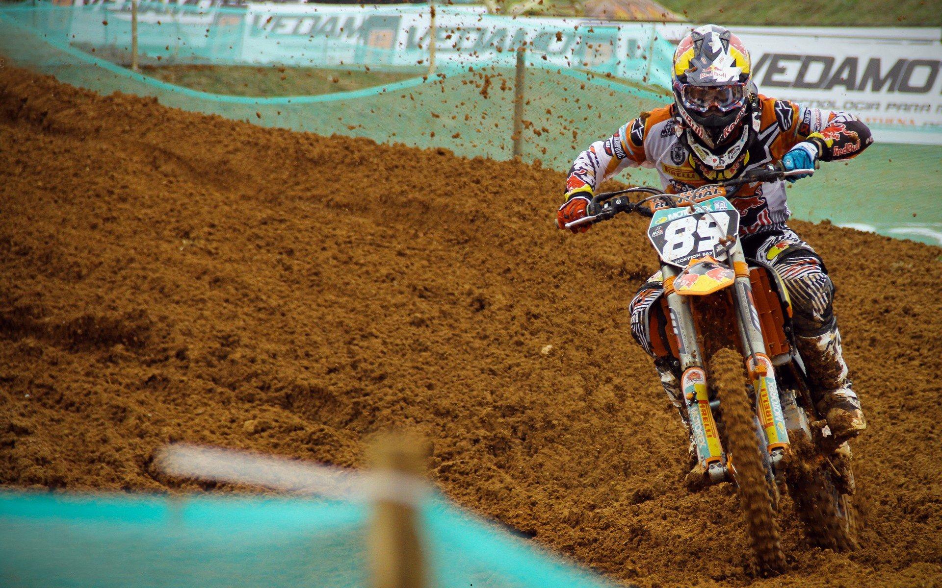 体育教育新政策落地，中小学将全面加强体育课程与设施建设